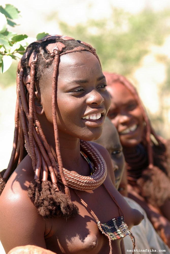 Nackt afrikanische mädchen Afrikanische Jungfrauen