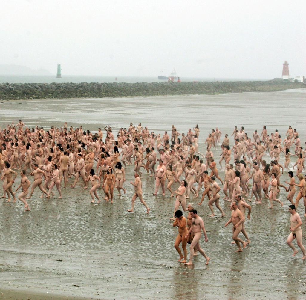 Strand familie nackt Nudisten
