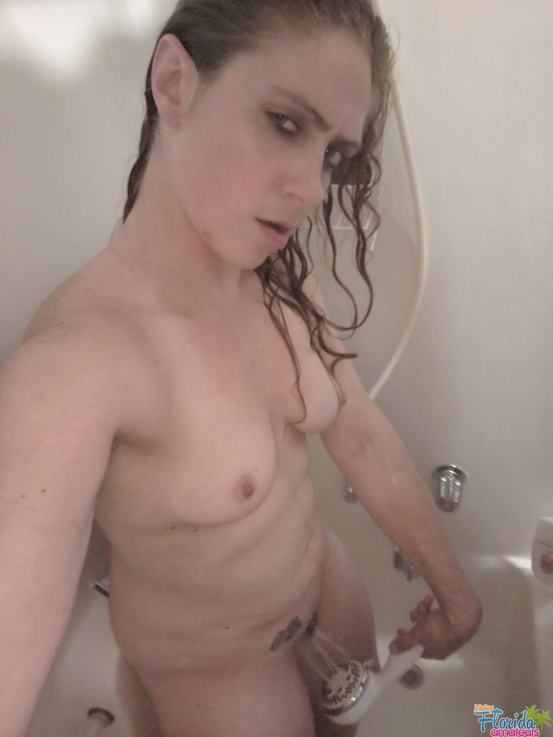 Girl nackt selfie